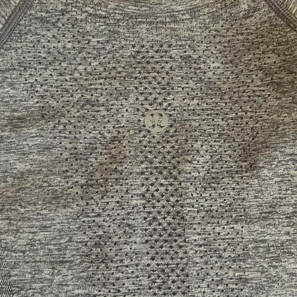 Lululemon tech t-shirt - Picture 4 of 4